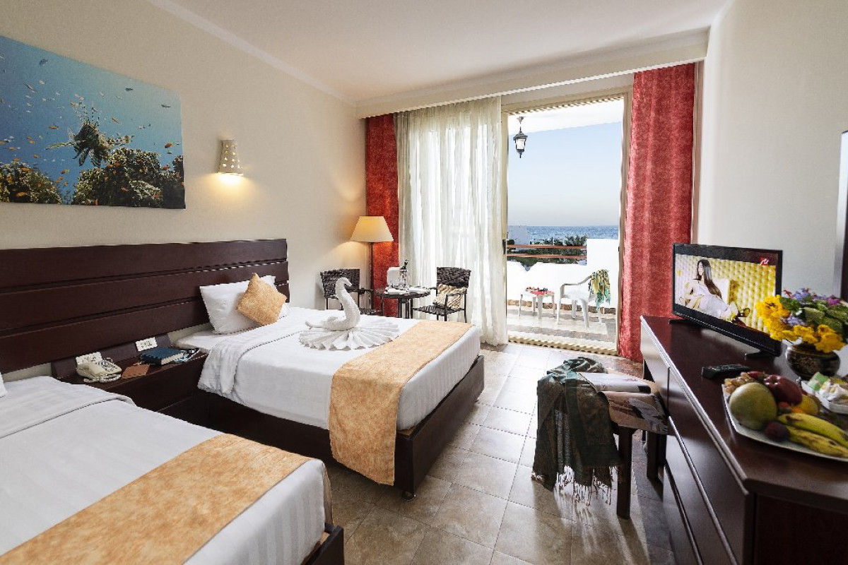 THREE CORNERS EQUINOX