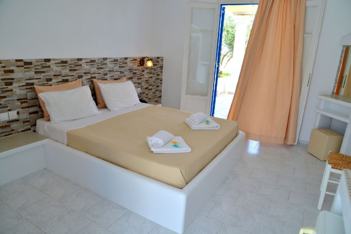 Glaronisia hotel - Polonia (Milos)