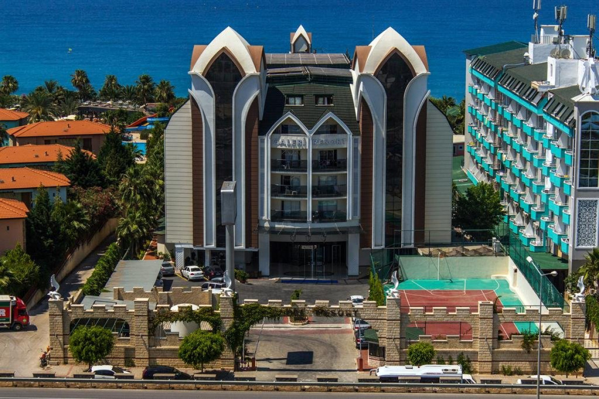 GALERI RESORT