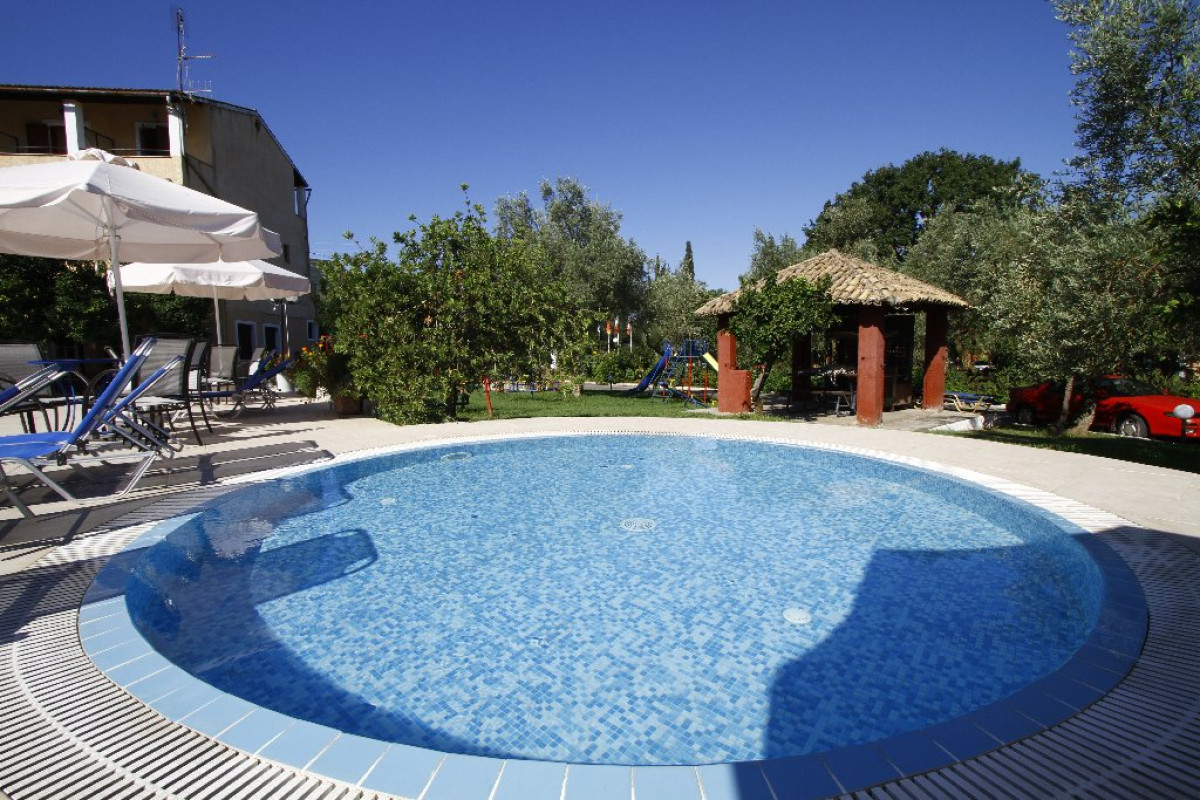 BINTZAN INN HOTEL (Perama) (C)