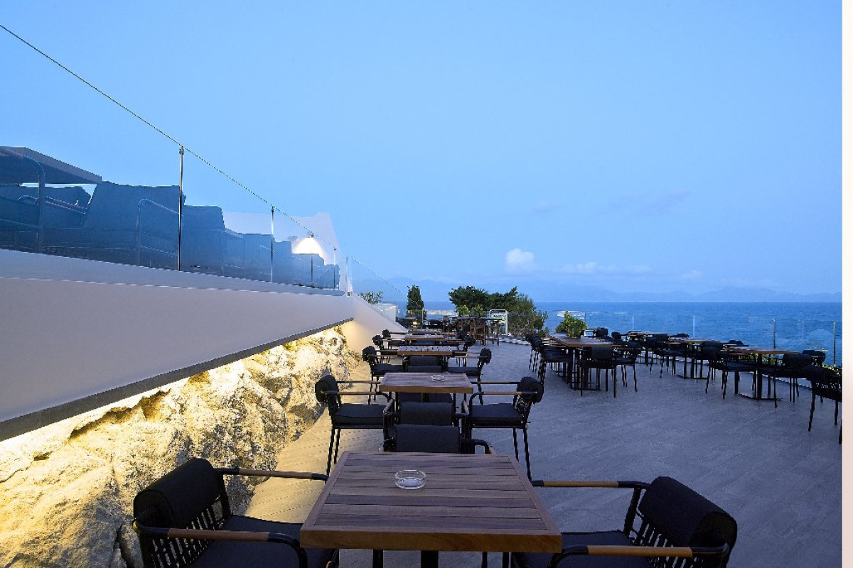 Dimitra Beach Hotel and Suites (Agios Fokas)