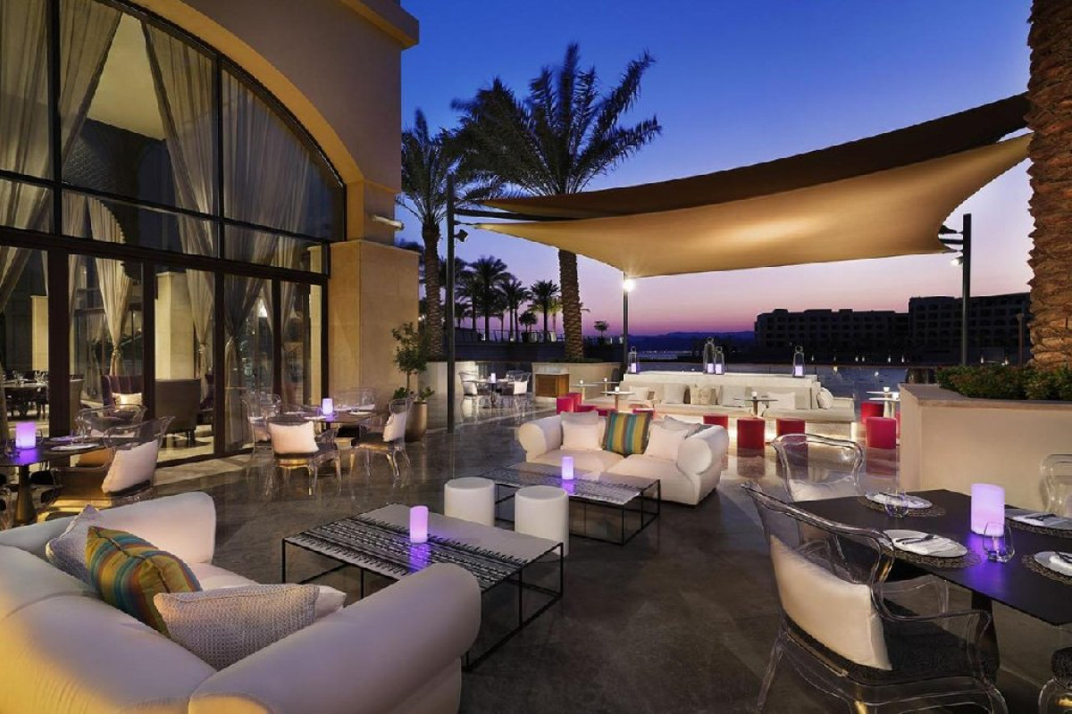 Al Manara Luxury Hotel