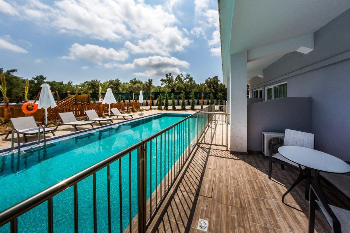 Caretta Paradise and Waterpark (Tragaki)