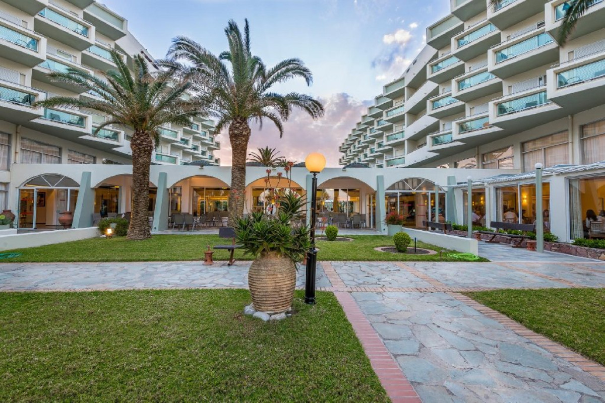 Apollo Beach (D)