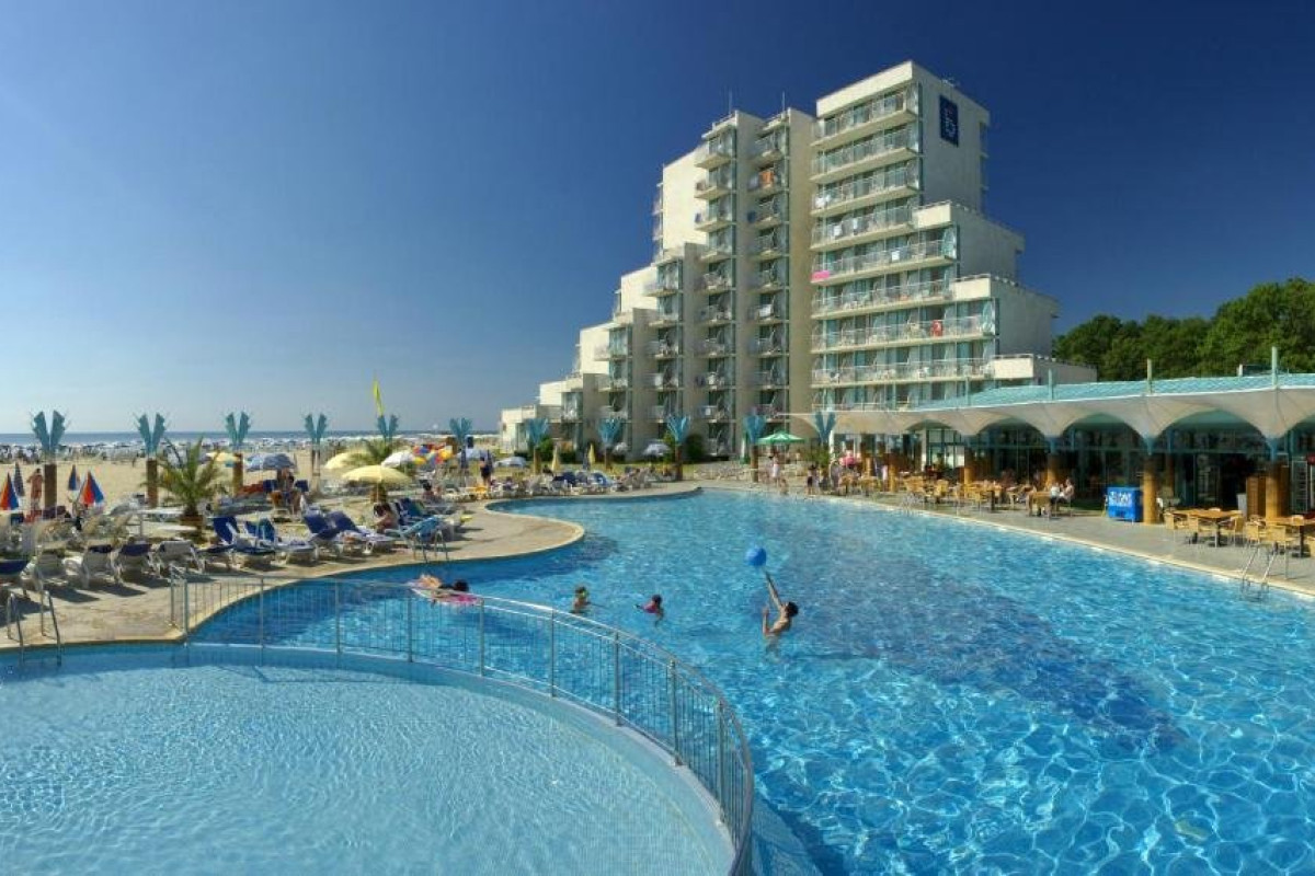 BORYANA - Hotel Renovat 2025