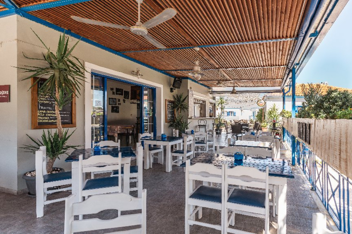 Parthenon Studio Apartments, Anaxos