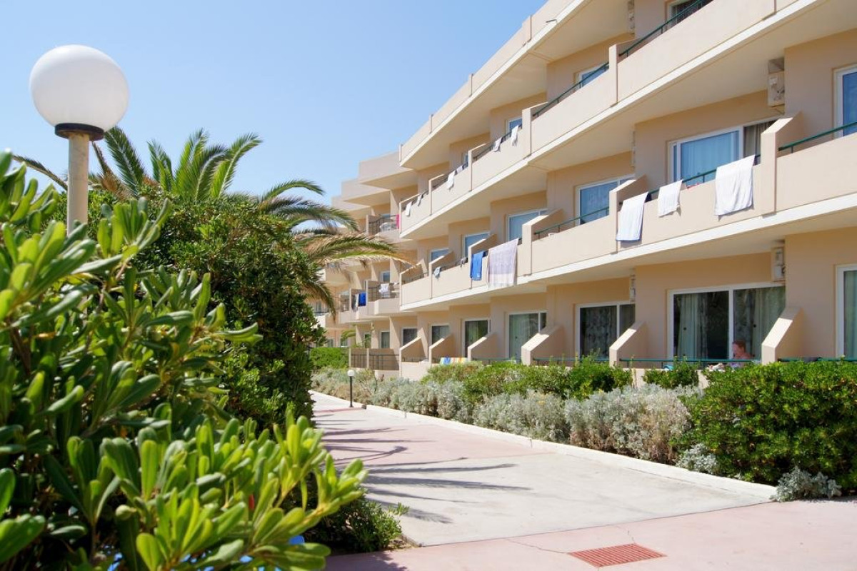 Sea Front Hotel (K)