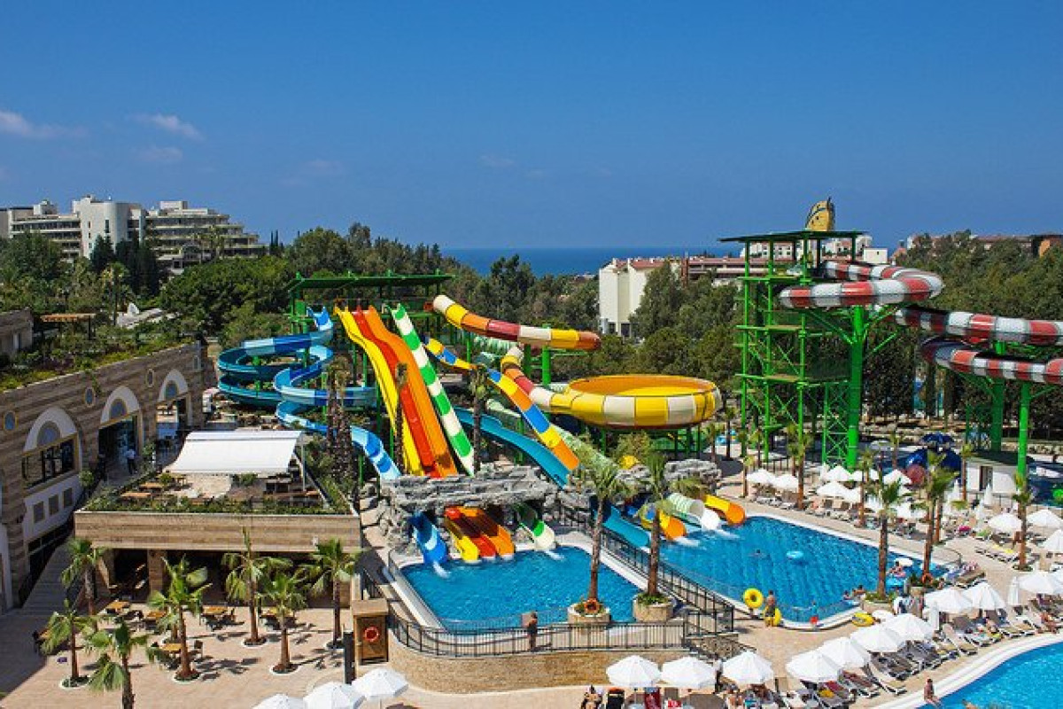 CRYSTAL SUNSET LUXURY RESORT AND SPA