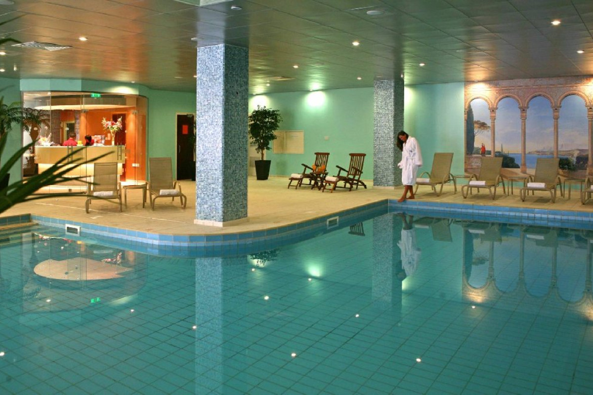ST GEORGE HOTEL