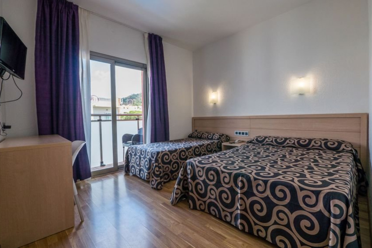 Tossa Beach Center (Tossa de Mar)