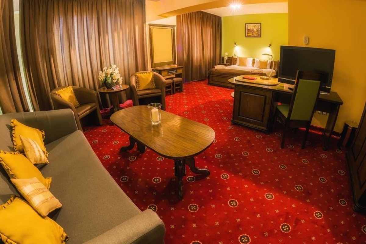APOLLO WELLNESS CLUB