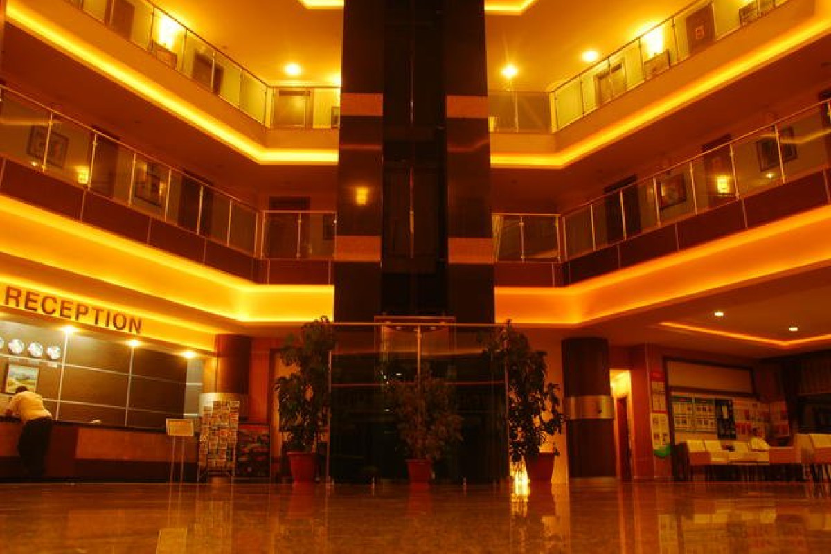CLUB SIDE COAST HOTEL