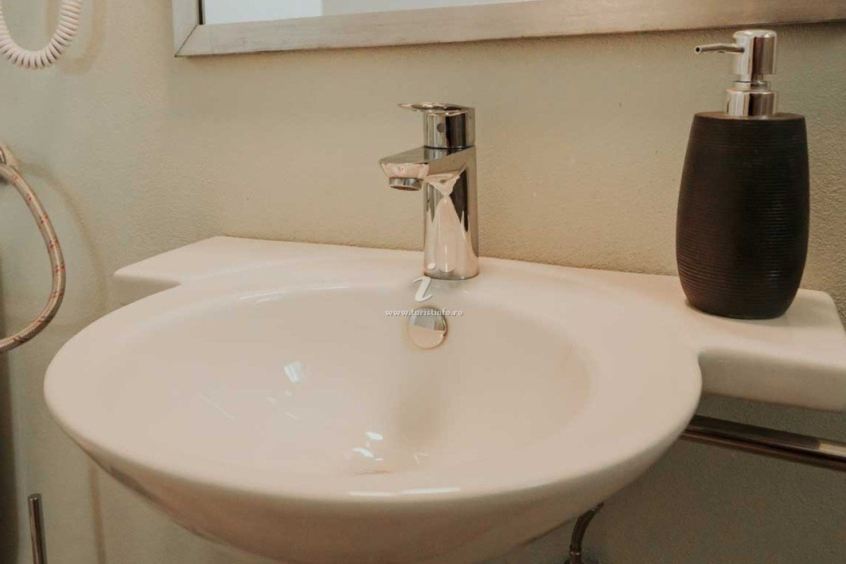 Pensiunea Vision Delta Drill