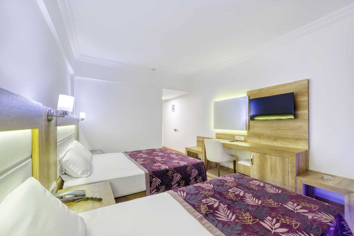 KLEOPATRA MELISSA HOTEL