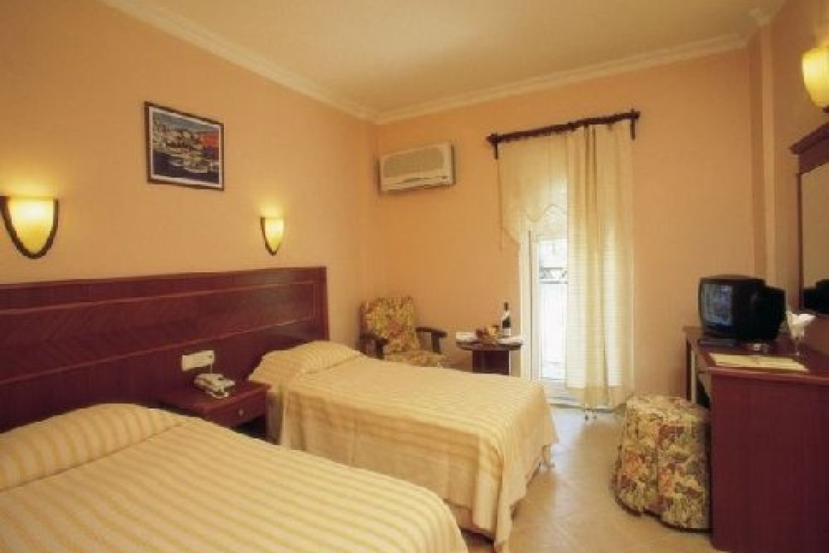 GOLDEN AGE HOTEL (Yalikavak)