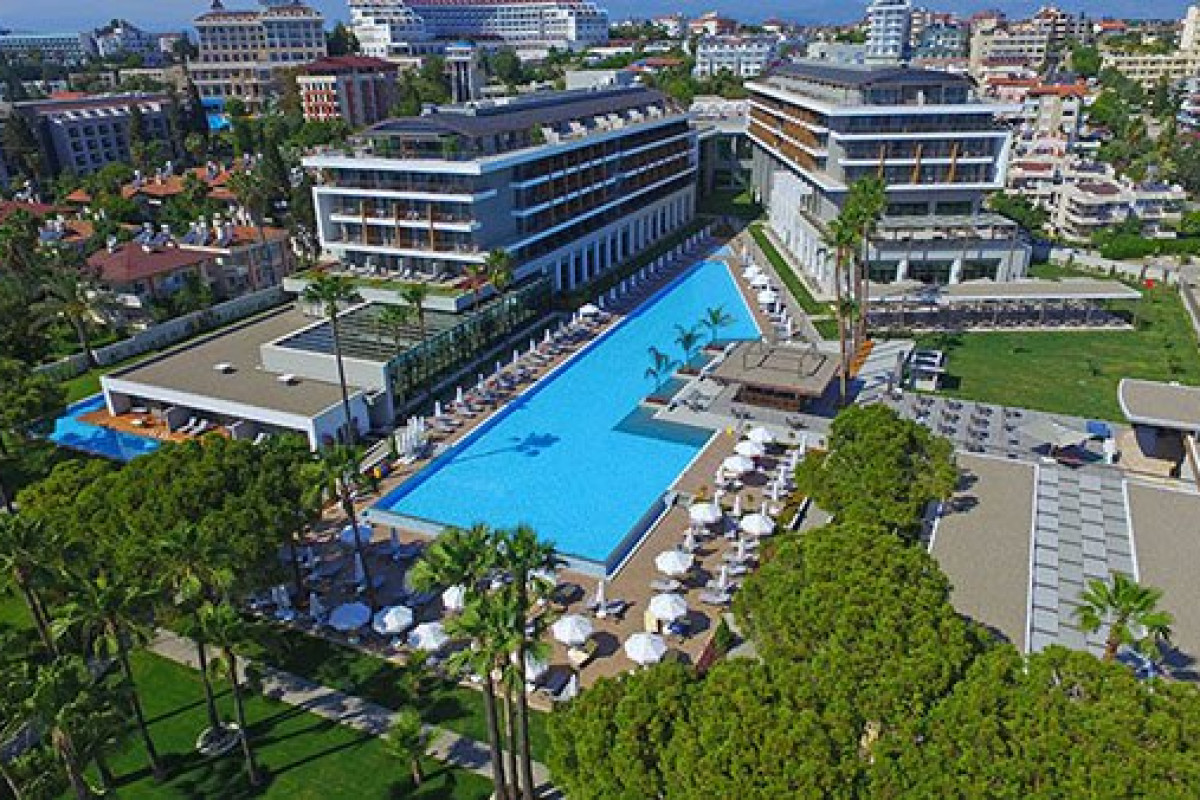 ACANTHUS CENNET BARUT COLLECTION