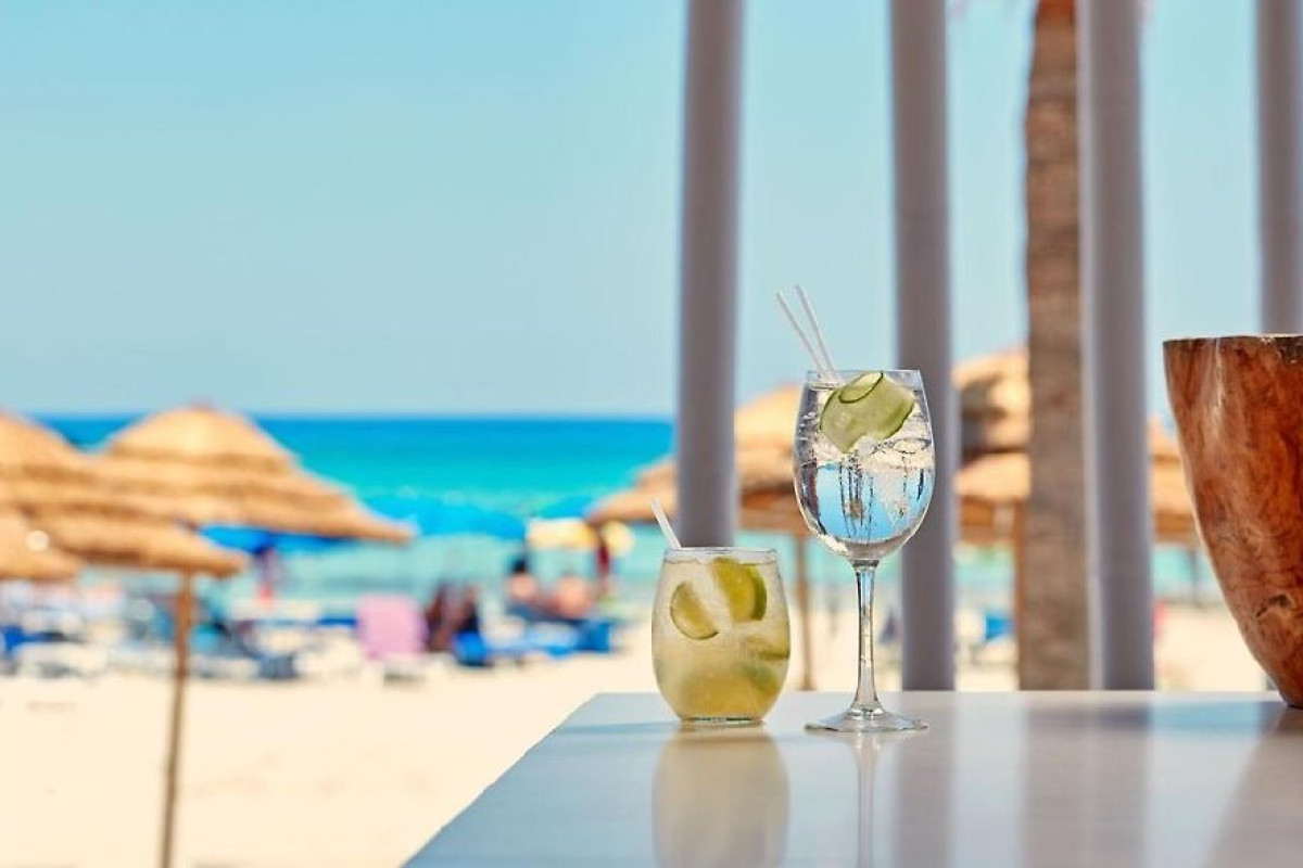 SO WHITE CLUB RESORT