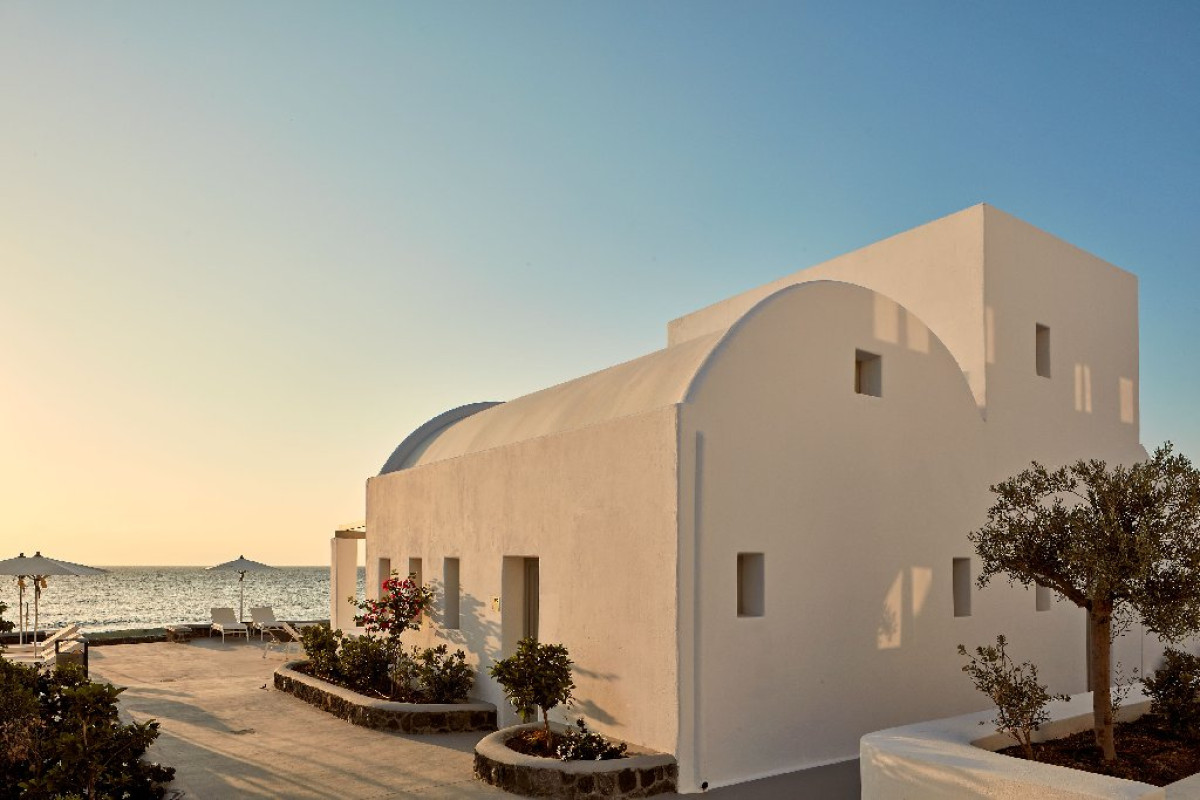 Costa Grand (Kamari - Santorini)