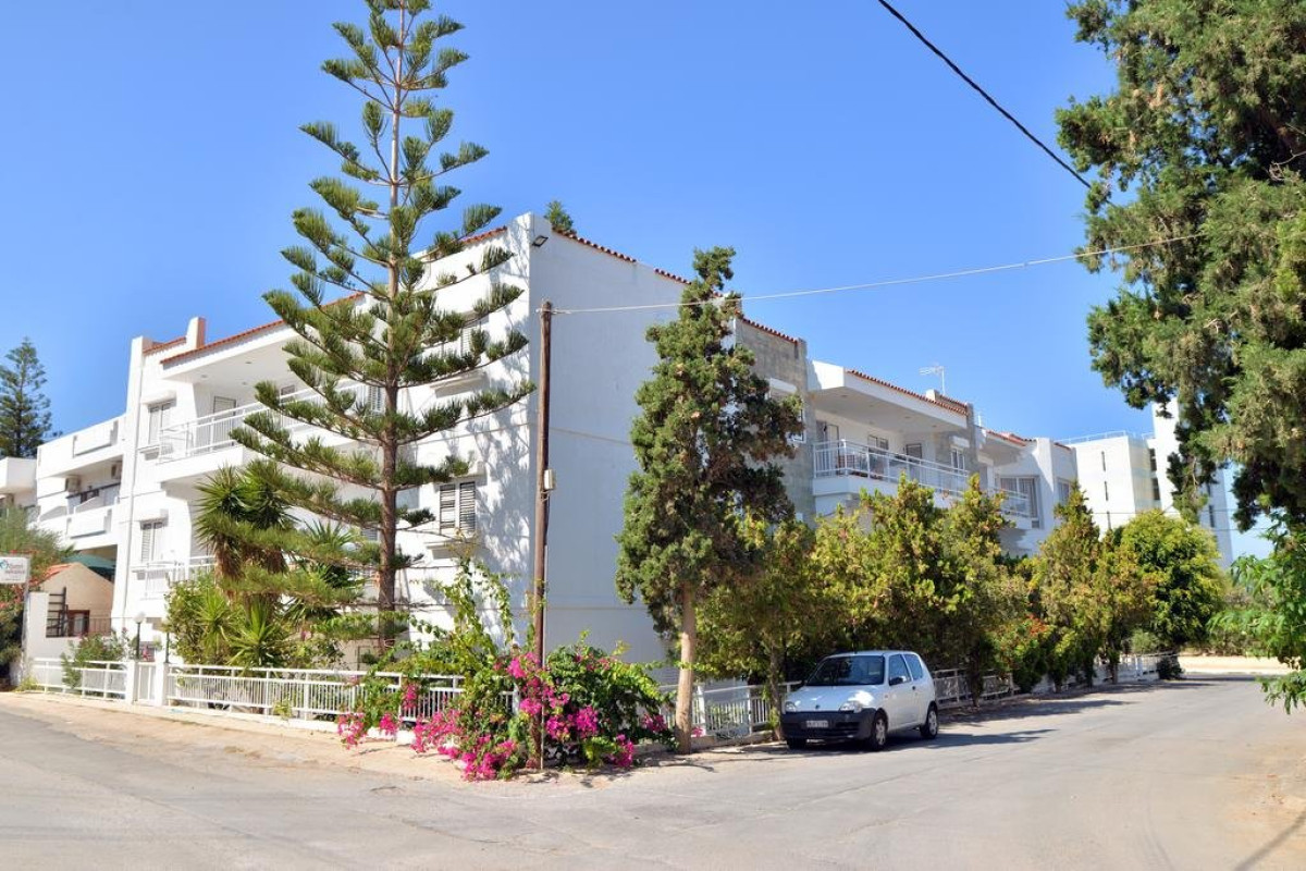 Anna Apts