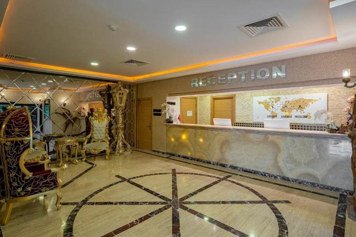 GOLDEN BEACH HOTEL