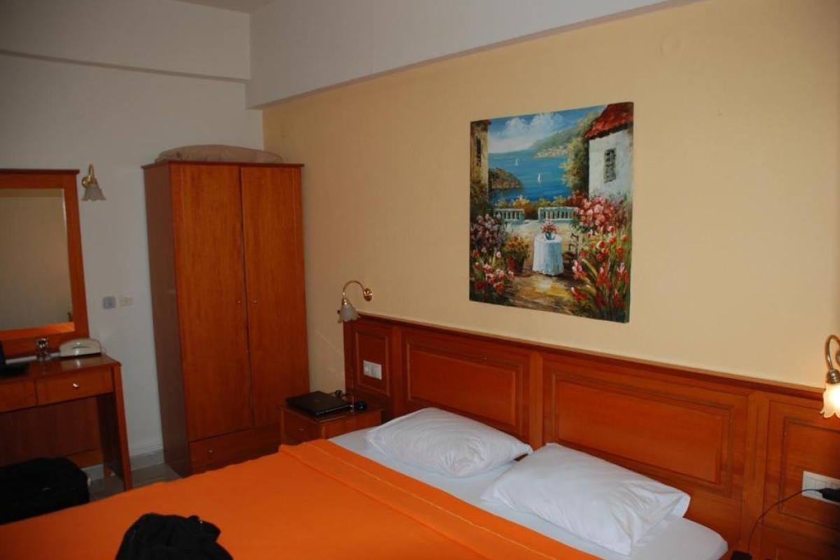 Platon Beach Hotel