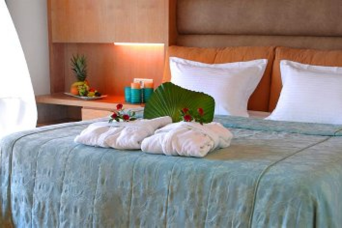 Minoa Palace Resort  Spa (C)