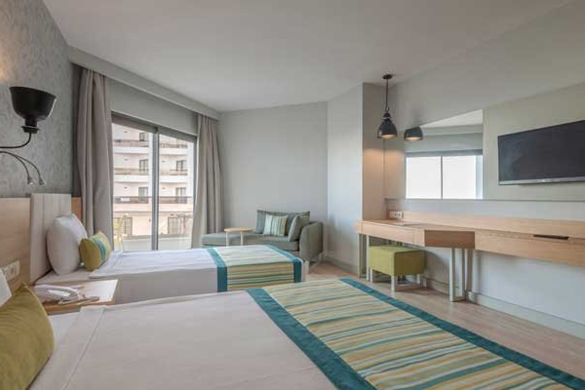 CALIDO MARIS HOTEL