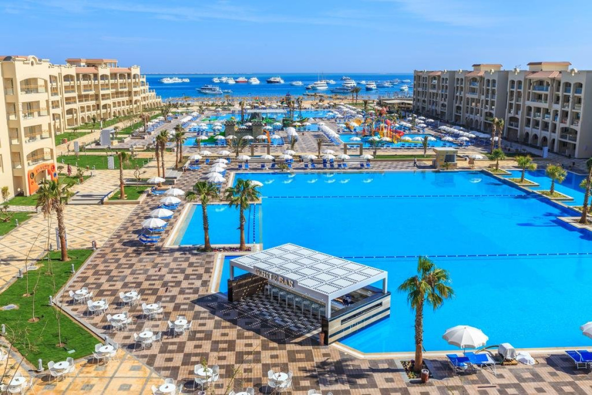 ALBATROS WHITE BEACH RESORT