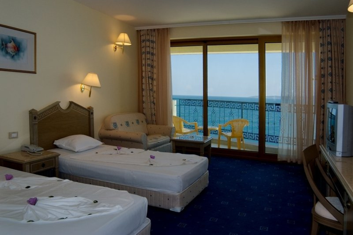 MARINA ROYAL PALACE