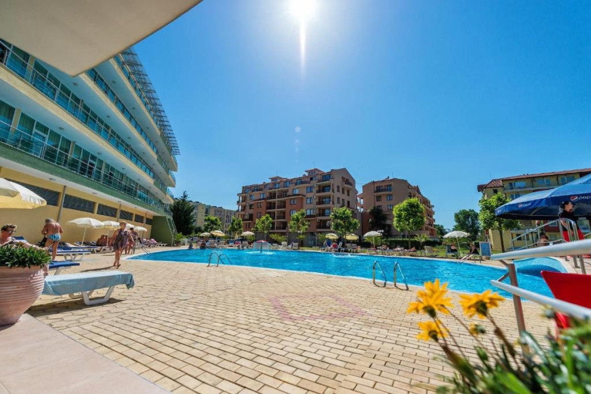 IVANA PALACE