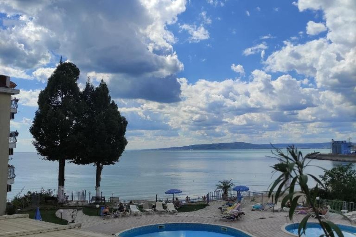 Helios Hotel