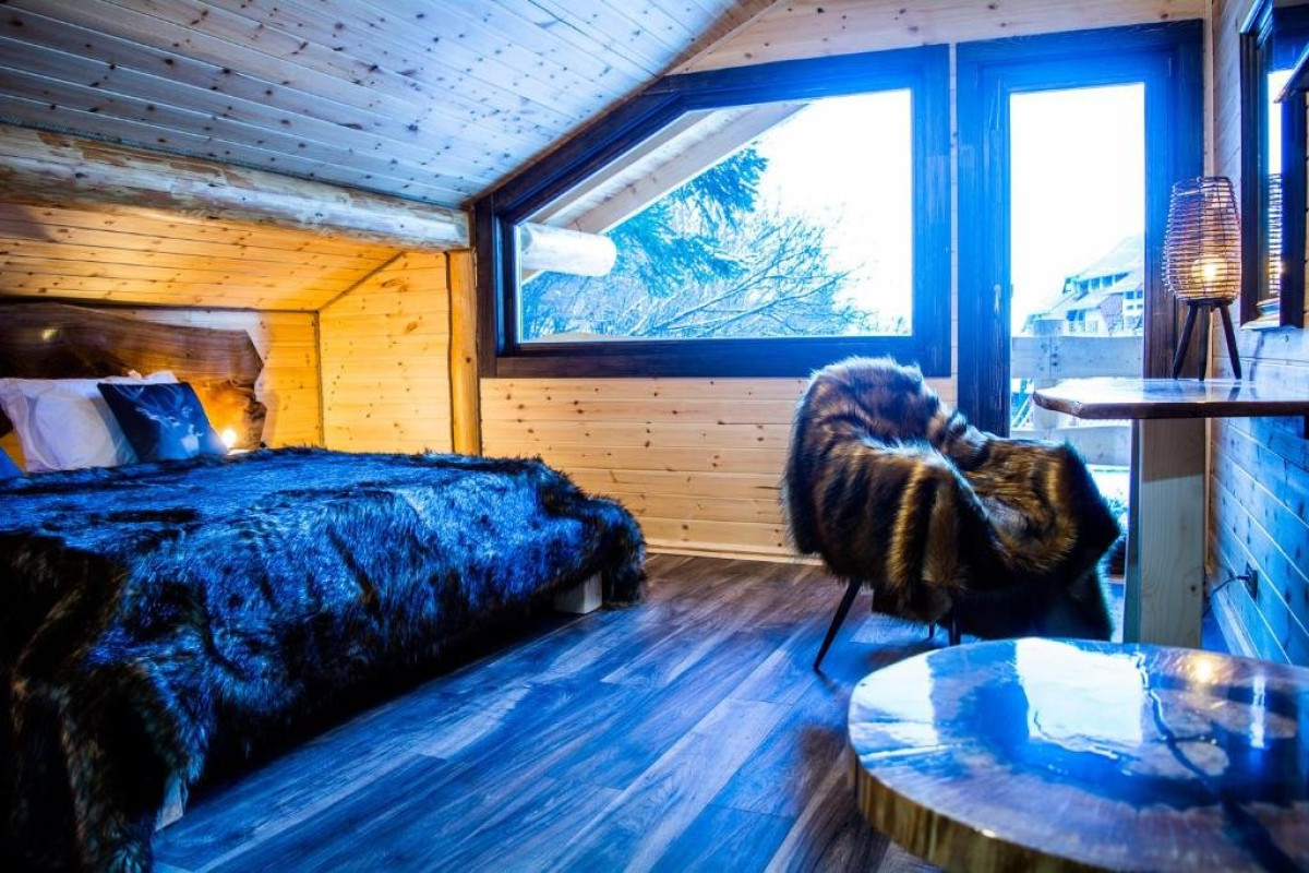 Q Chalet CMP