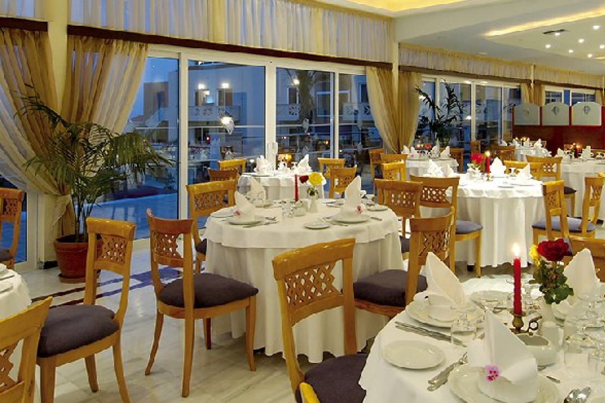 Selini Suites and Water Park (K)