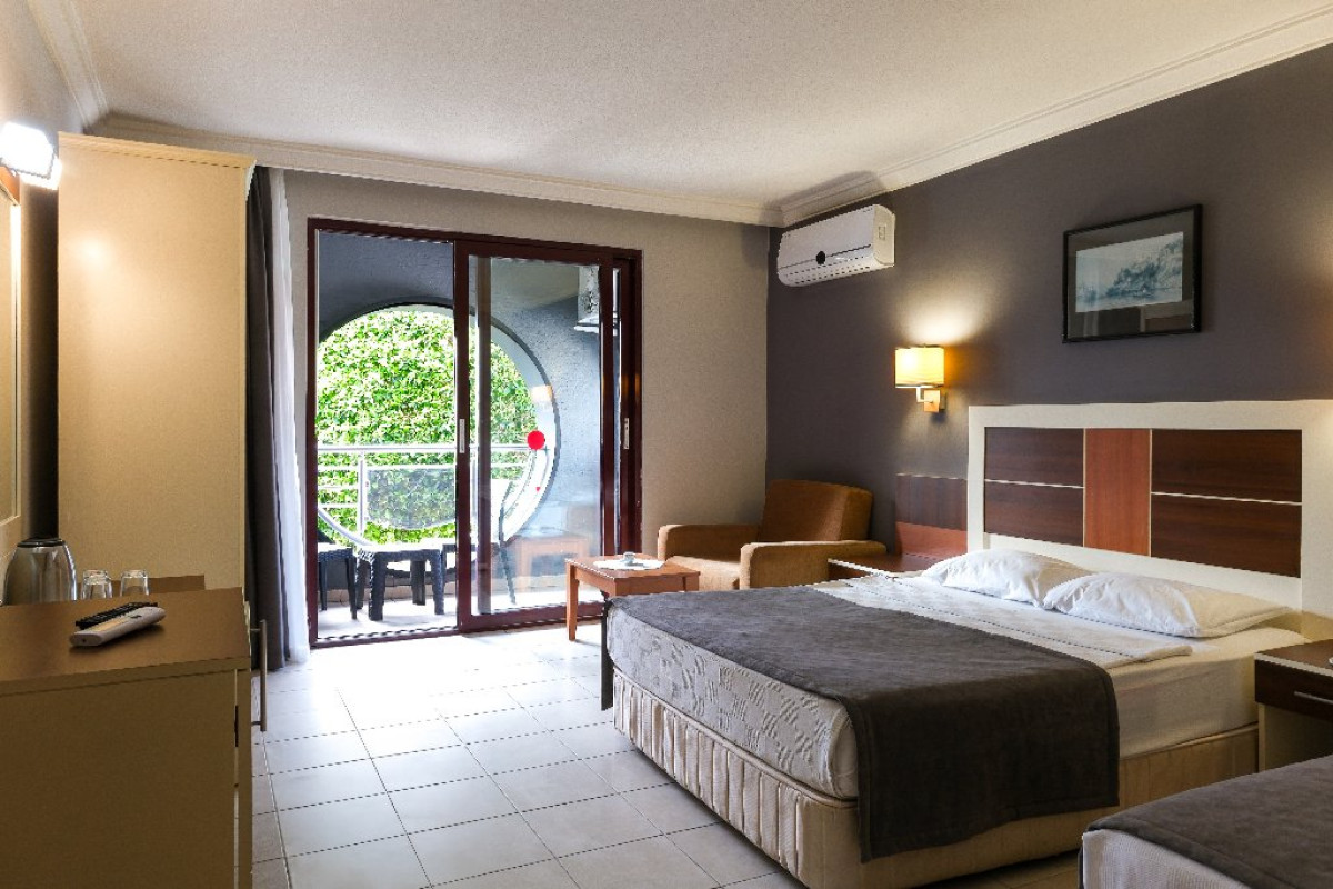 KAILA KRIZANTEM HOTEL