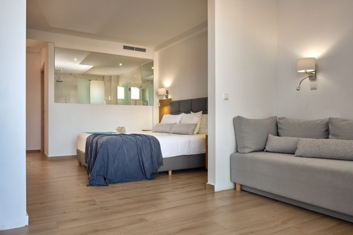 Cavo Orient Beach Hotel