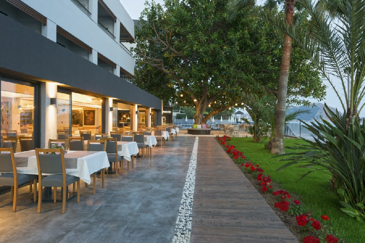 FLORIA BEACH HOTEL