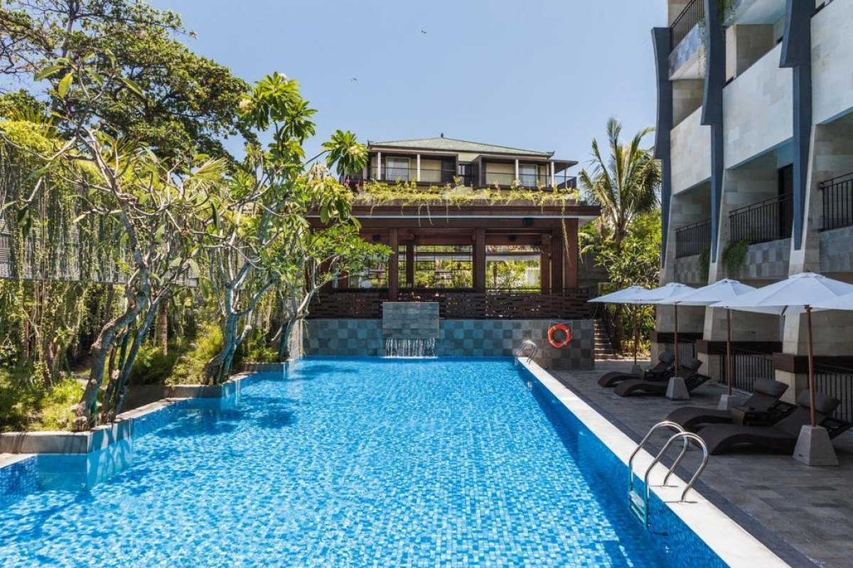 SOL HOUSE Bali Legian