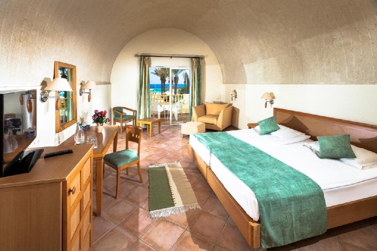 CALIMERA DELFINO BEACH RESORT