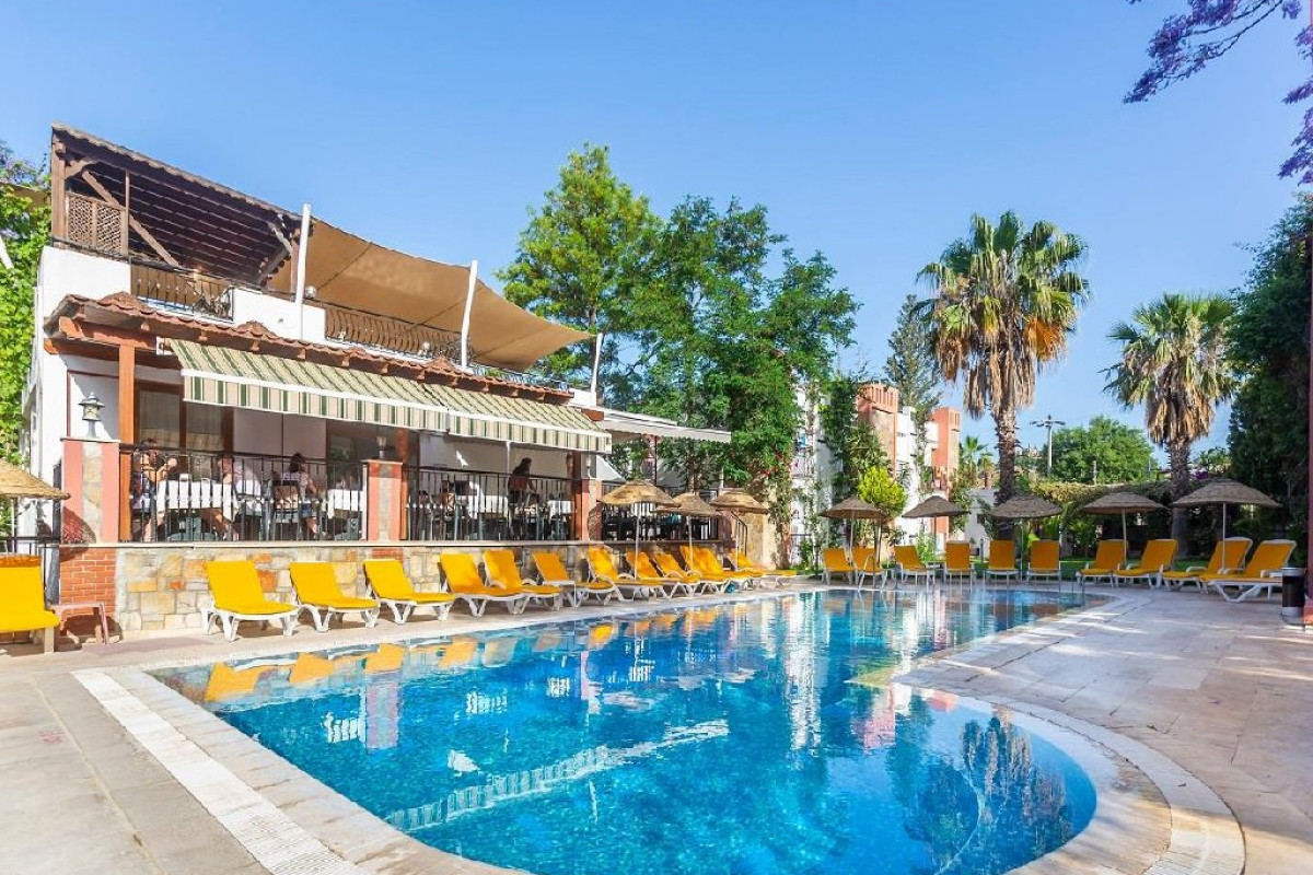 KRISS HOTEL