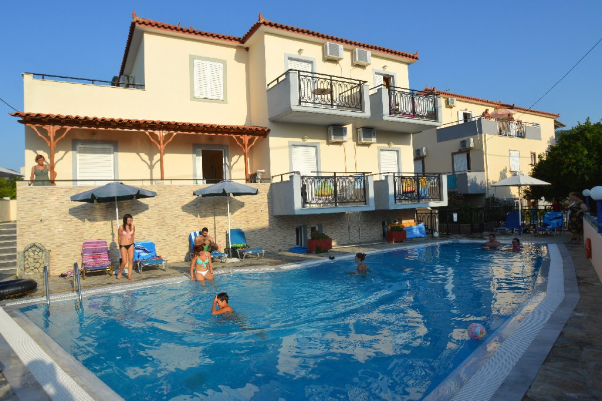 VIRGINIA apartments - studios (Anaxos)