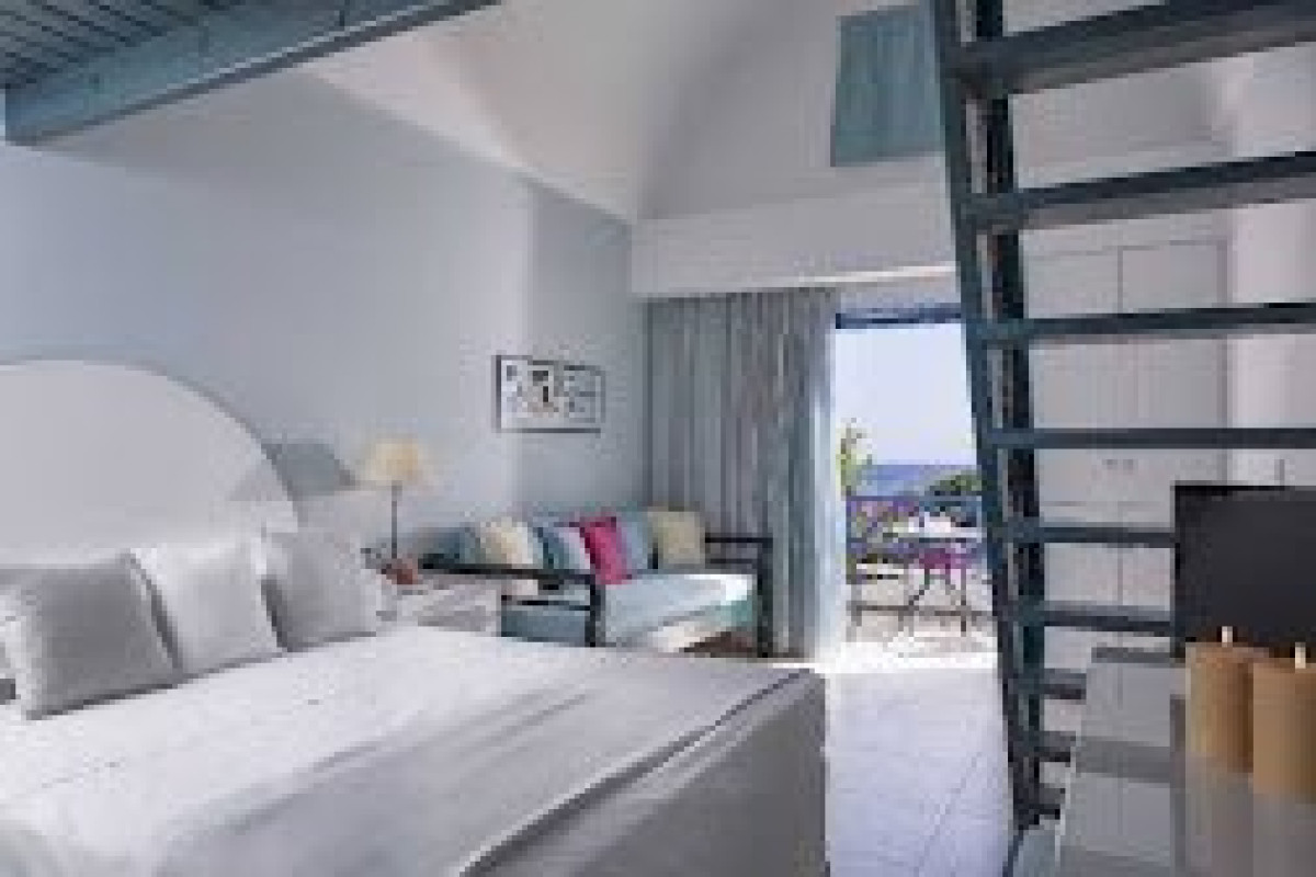 Veggera Hotel (Perissa Santorini)