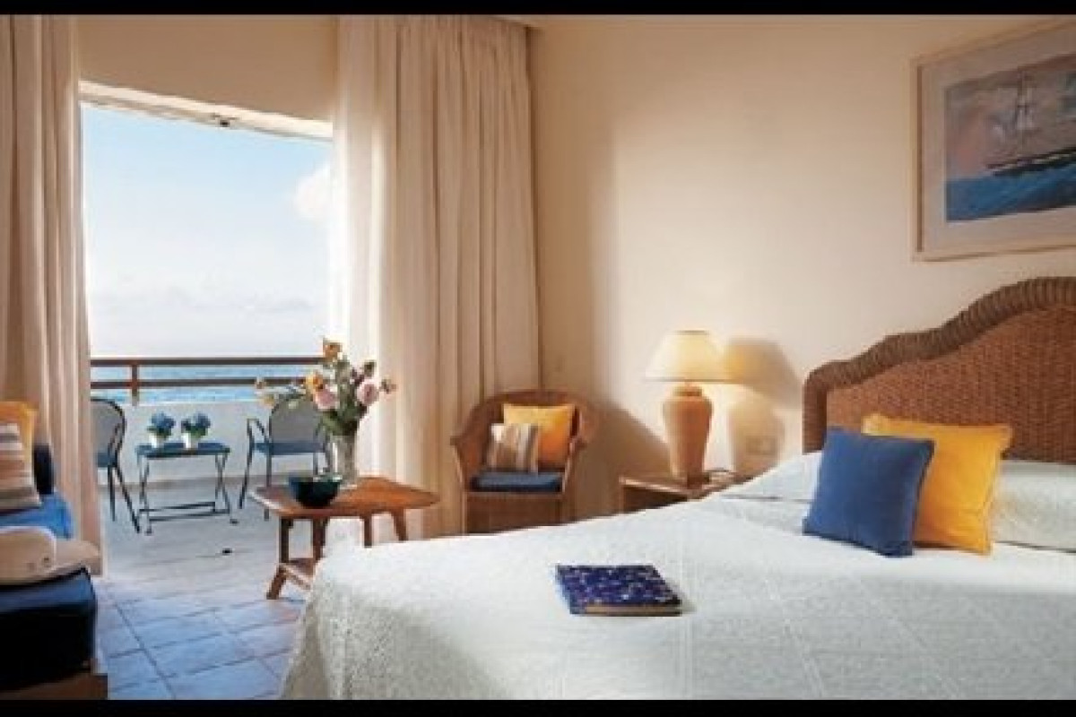 Grecotel Club Marine Palace Suites