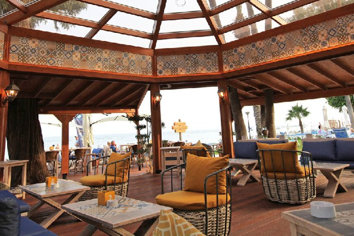 Poseidonia Beach
