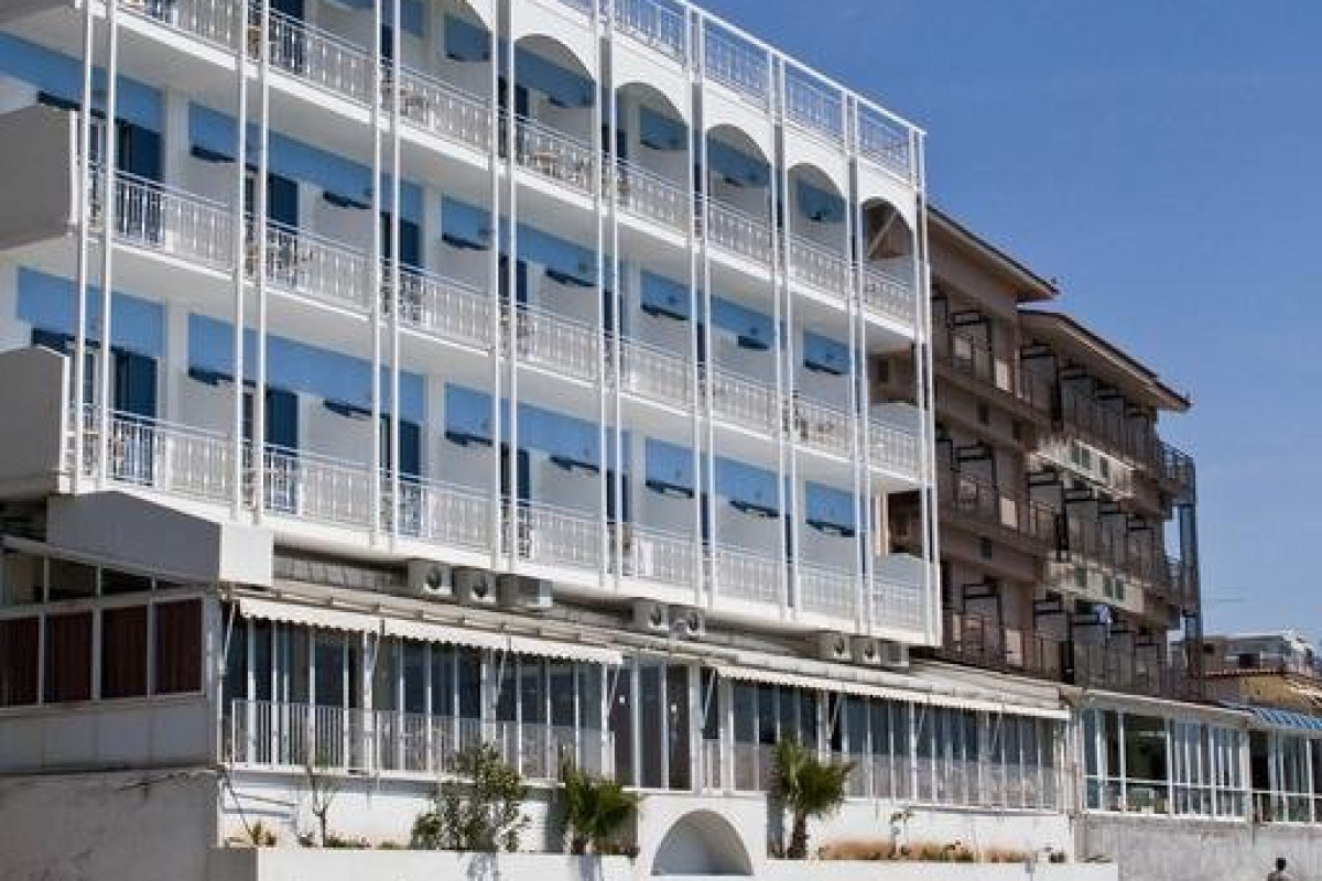 Tolo Hotel (Tolo)