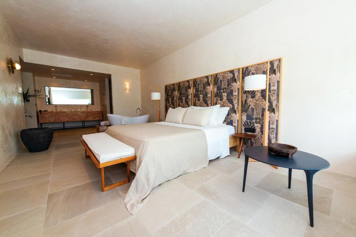 Port Royal (adults only, peste 16 ani)