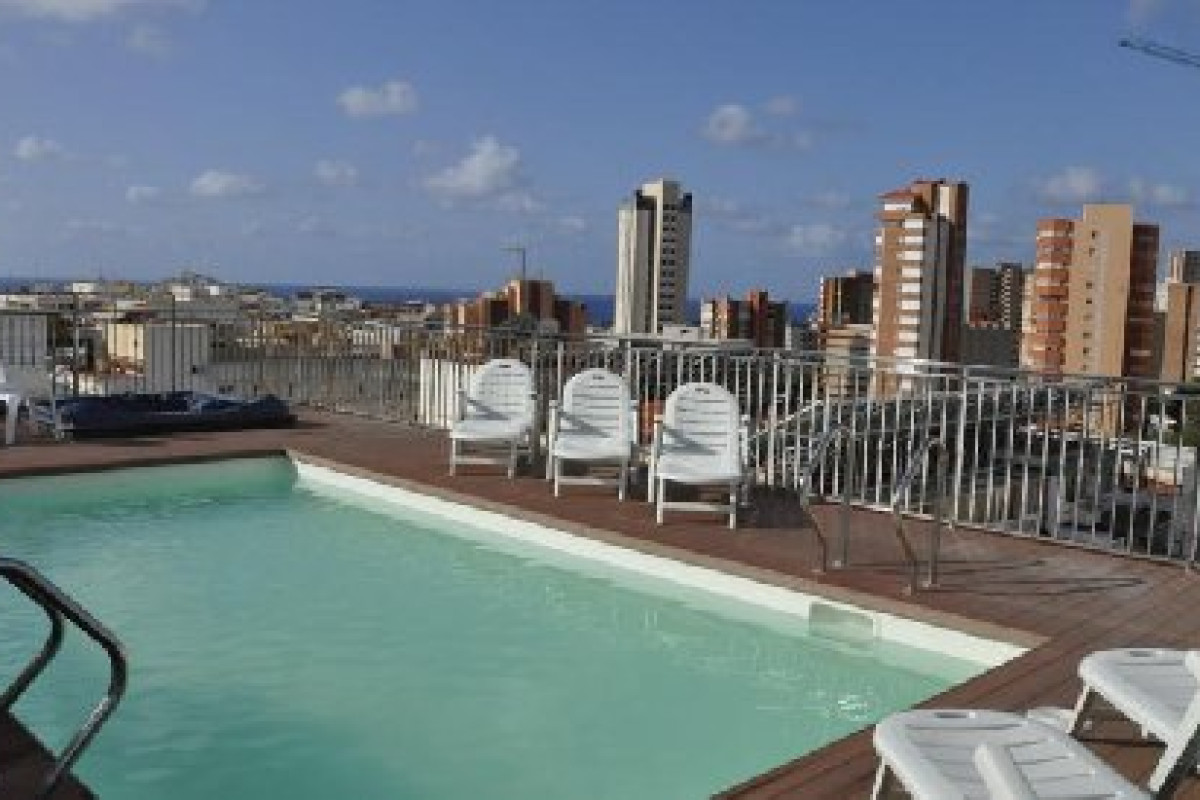 Sol y Sombra (Benidorm)