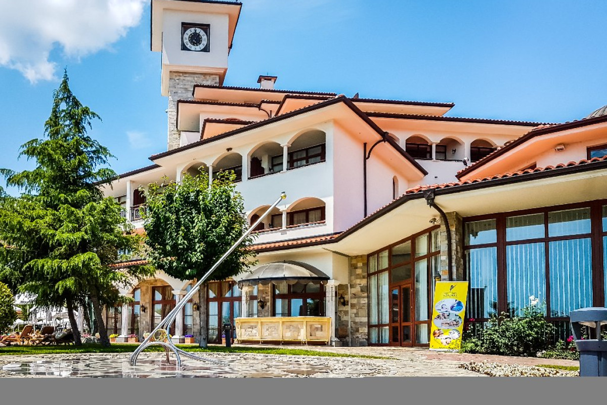 HELENA SANDS - Oferta speciala