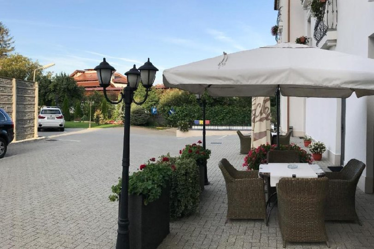 City Hotel