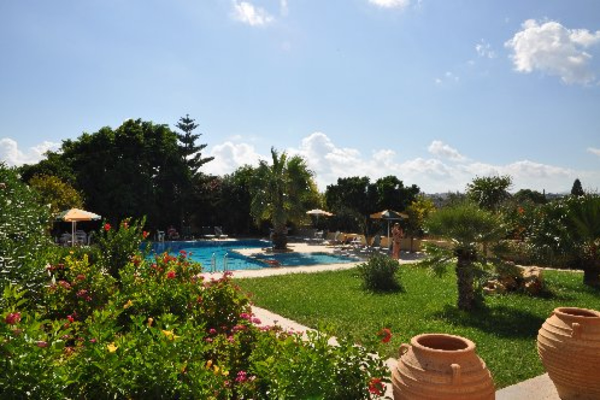 Stork Hotel