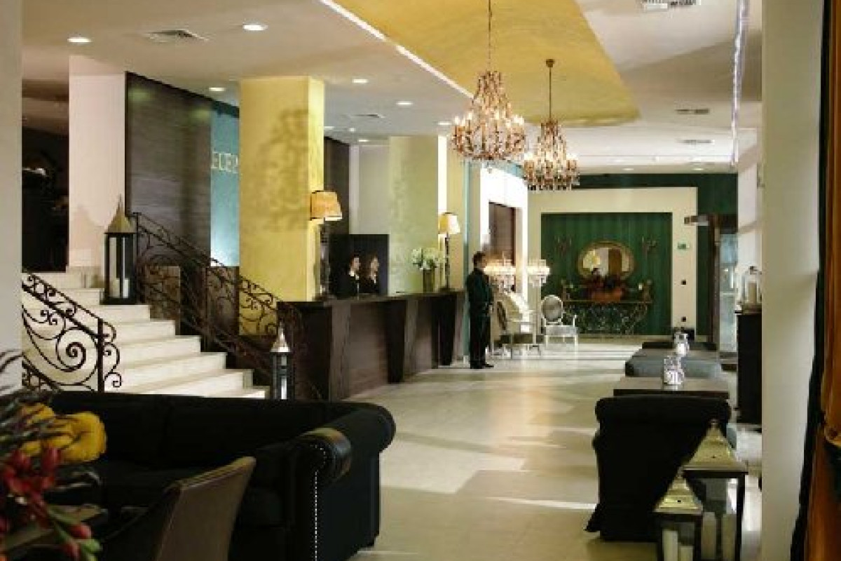 PREMIER LUXURY MOUNTAIN RESORT